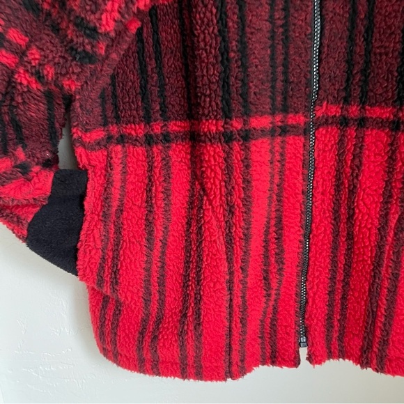 Vintage Duffel Outdoor Oversize Red Fleece Jacket with Snowflake Print Jacket - Picture 9 of 11